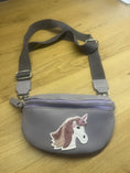 Bild in Galerie-Betrachter laden, Kis Me Tasche Sidebag Einhorn
