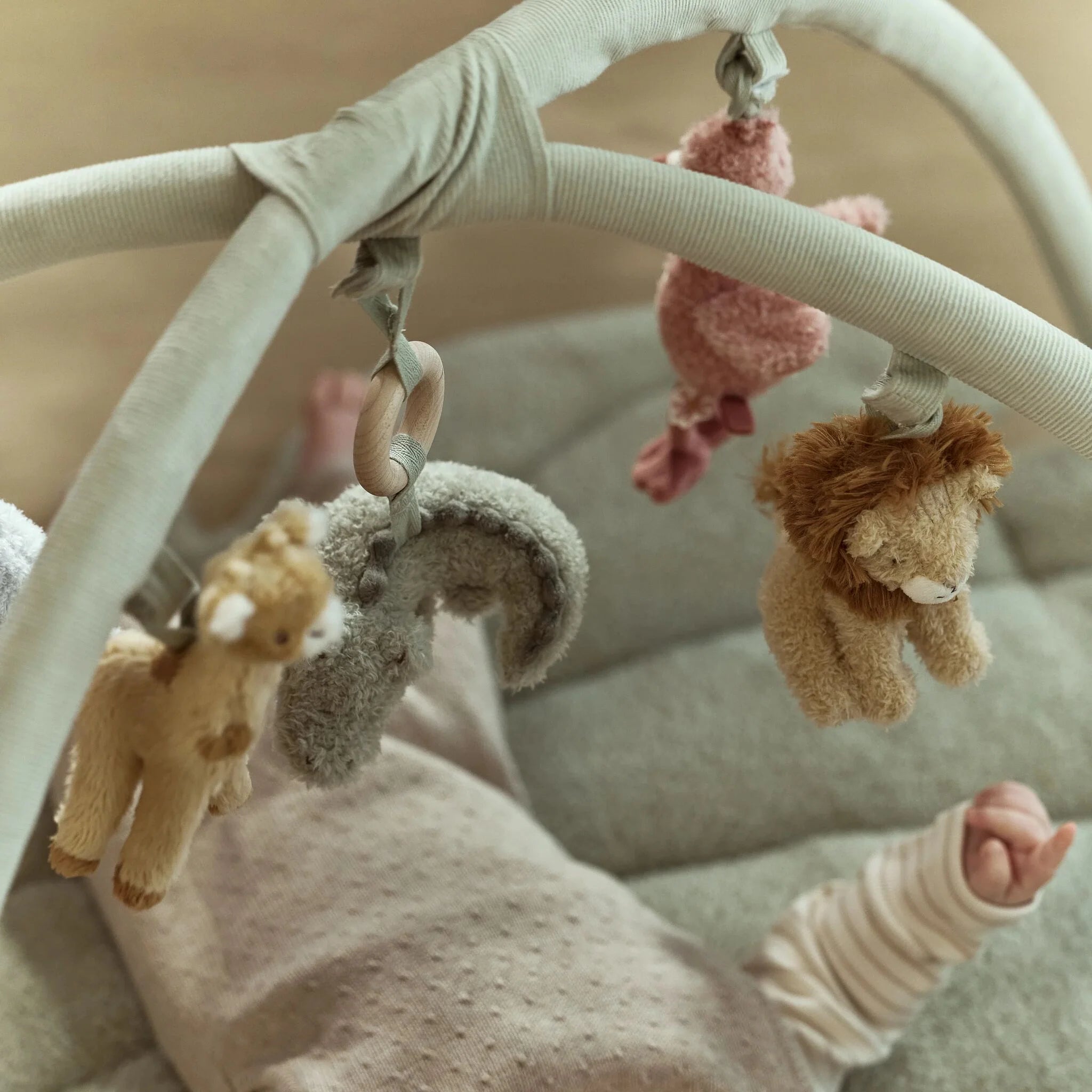 Little Dutch Spielmatte mit Bogen Safari Friends